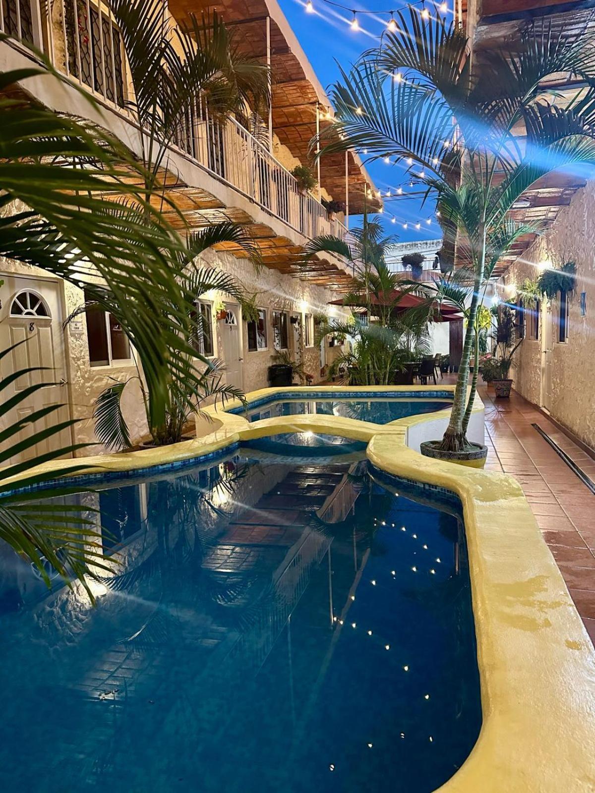 Bungalows Las Glorias Rincon de Guayabitos Eksteriør billede